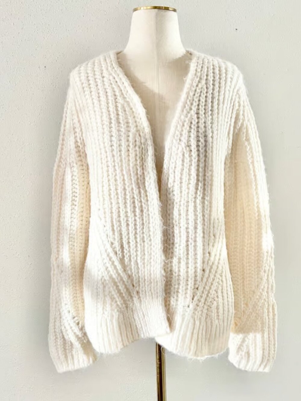 LOFT Women's Size Medium Cream Chunky Knit Open Front Long Sleeve Relax Cardigan